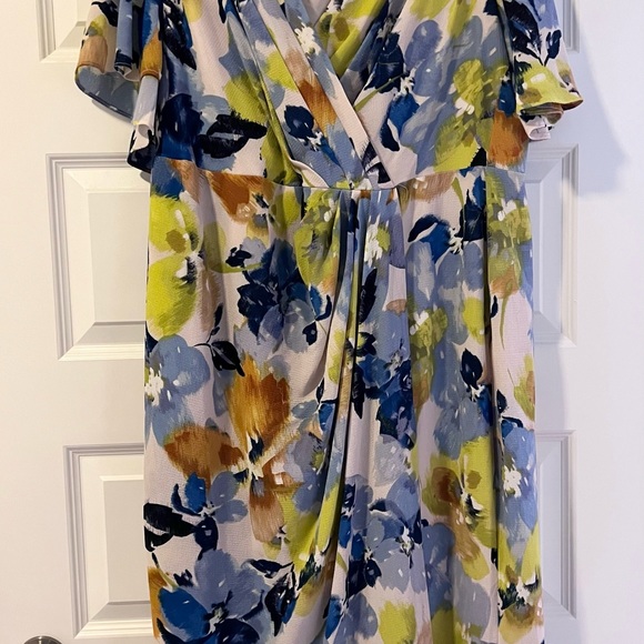 Maggy London Flutter Sleeve MIDI Dress - Picture 4 of 6